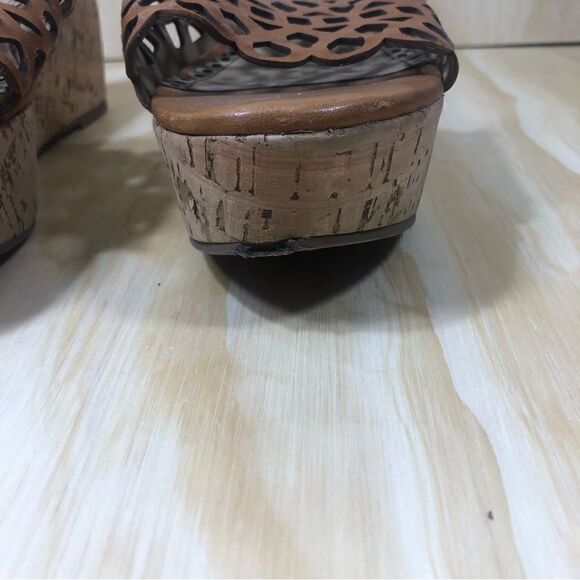 Tory Burch Elaine Wedge Sandals Size 8 - Picture 9 of 9